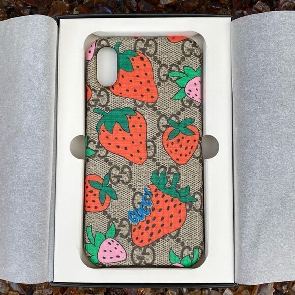 AUTHENTIC Gucci GG Strawberries iPhone X/XS Logo Smart Phone Case NIB. - Picture 6 of 8